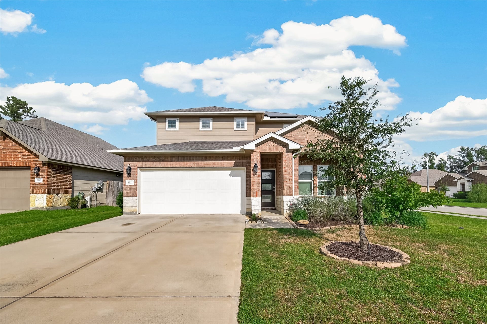 2321 W Winding Pines Drive, Tomball, TX 77375 Welcome home to this 4 bedroom, 2.5 bath home located in Cherry Pines neighborhood just minutes from Tomball's Main Street, shopping and 249.