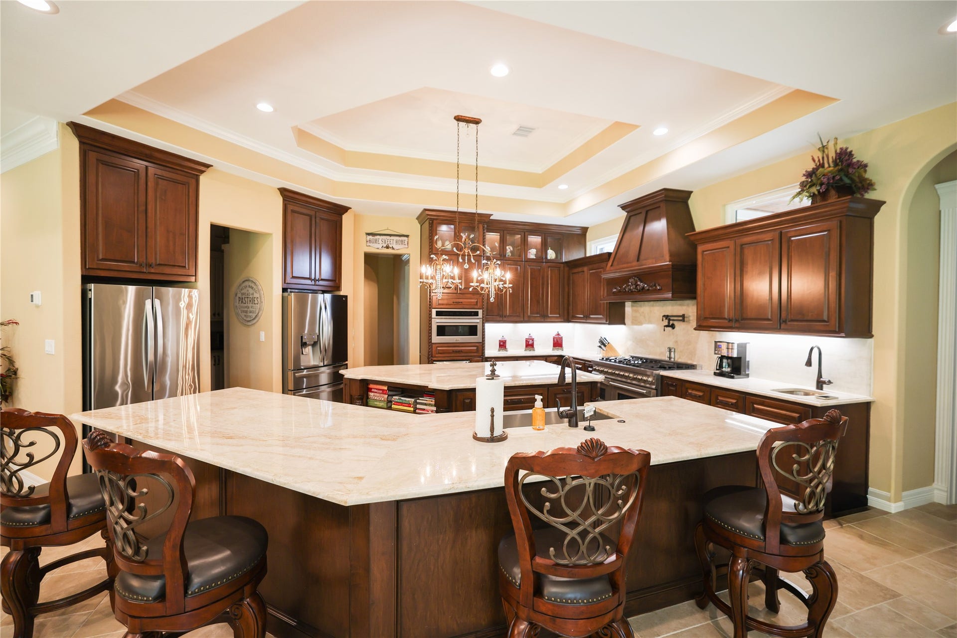6310 N Lazy Meadow Way, Spring, TX 77386 Kitchen w/ Large Island