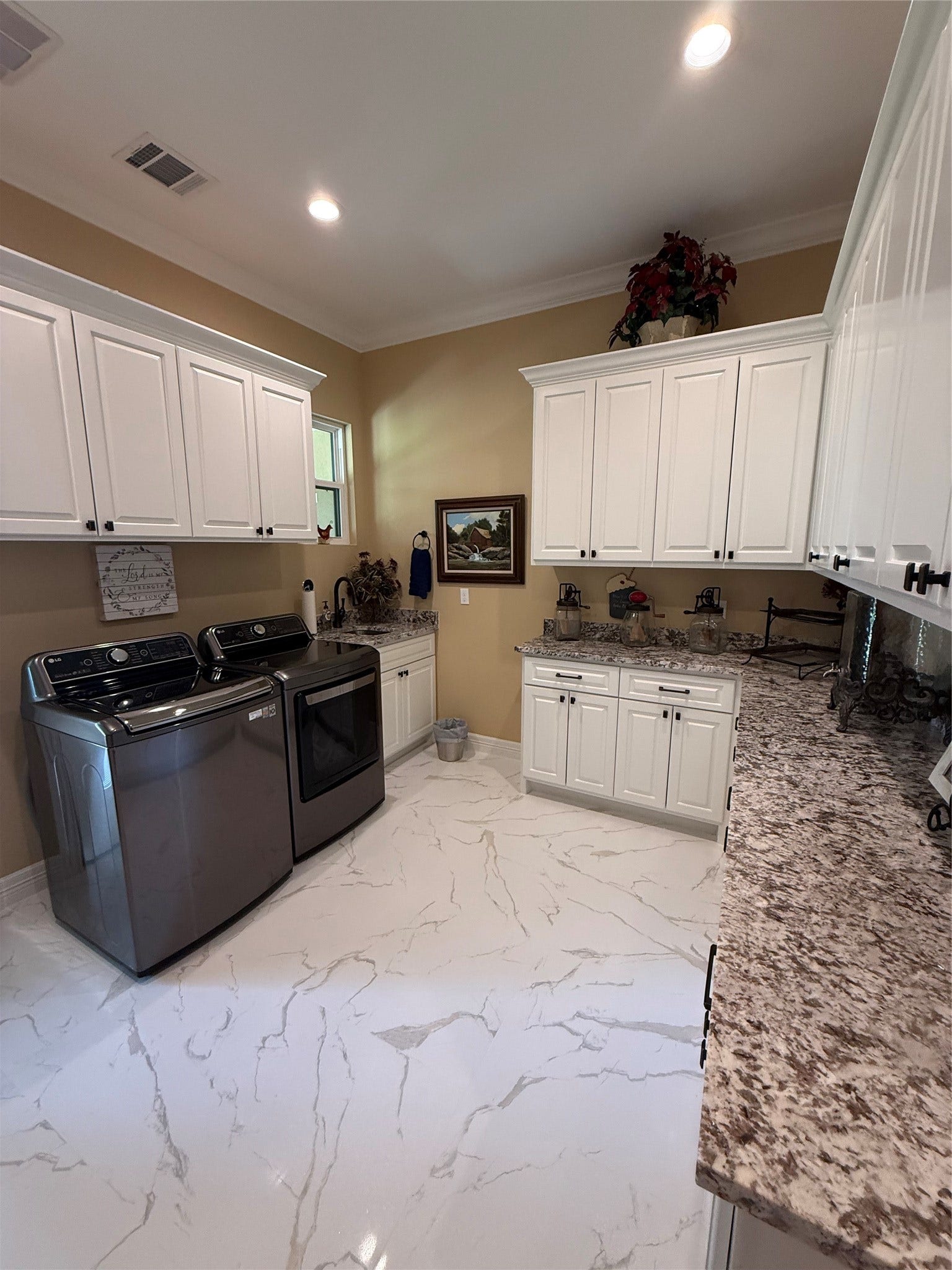 6310 N Lazy Meadow Way, Spring, TX 77386 Large Utility w/ ample storage