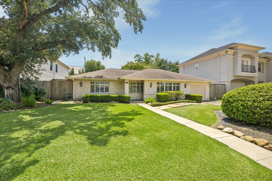 Property photo for 4919 Imperial Street, Bellaire, TX