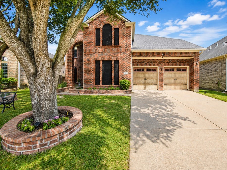 Property photo for 231 Summer Creek Lane, Rosenberg, TX