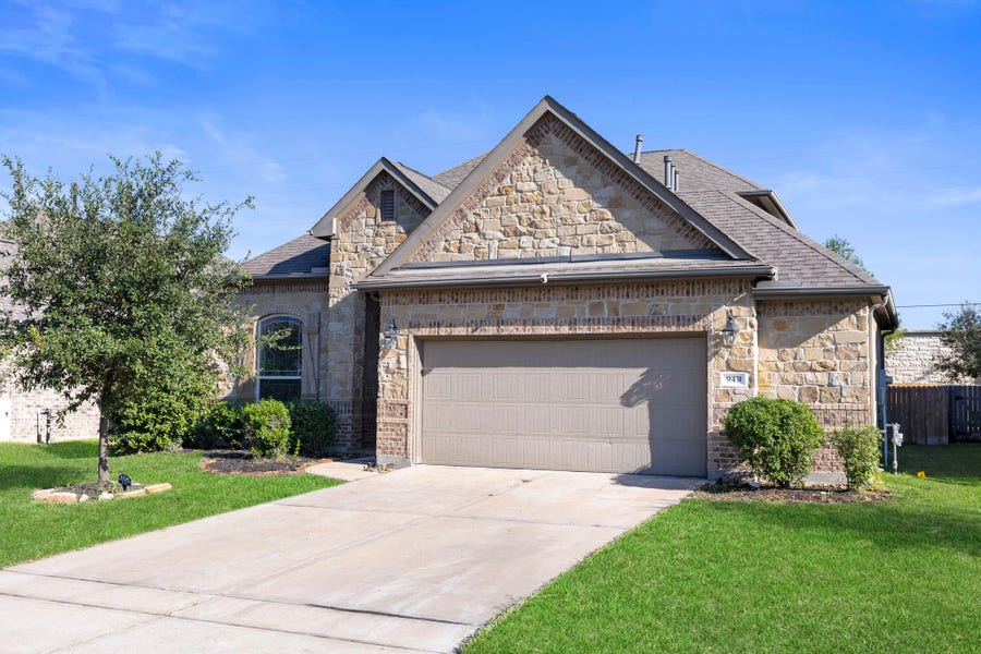 Property photo for 9431 Dochfour Lane, Tomball, TX