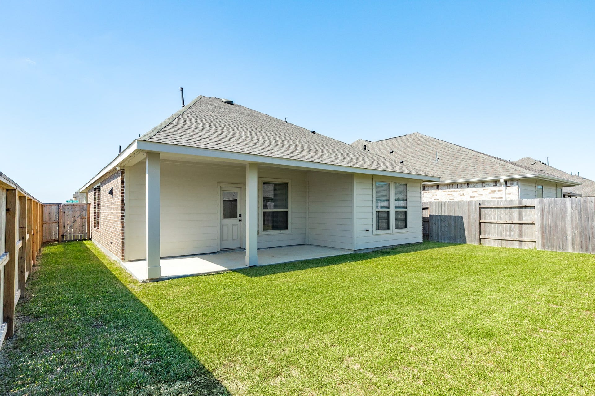 3602 Cardinal Pointe Drive, Angleton, TX 77515