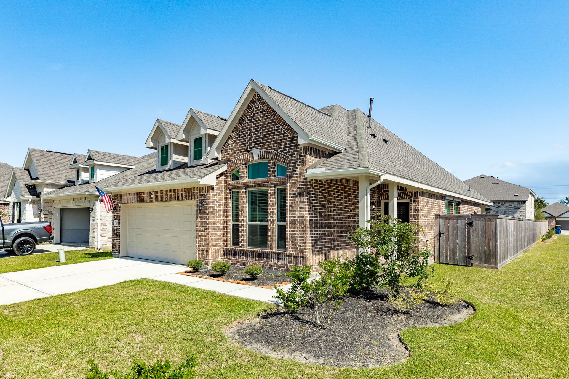 3602 Cardinal Pointe Drive, Angleton, TX 77515