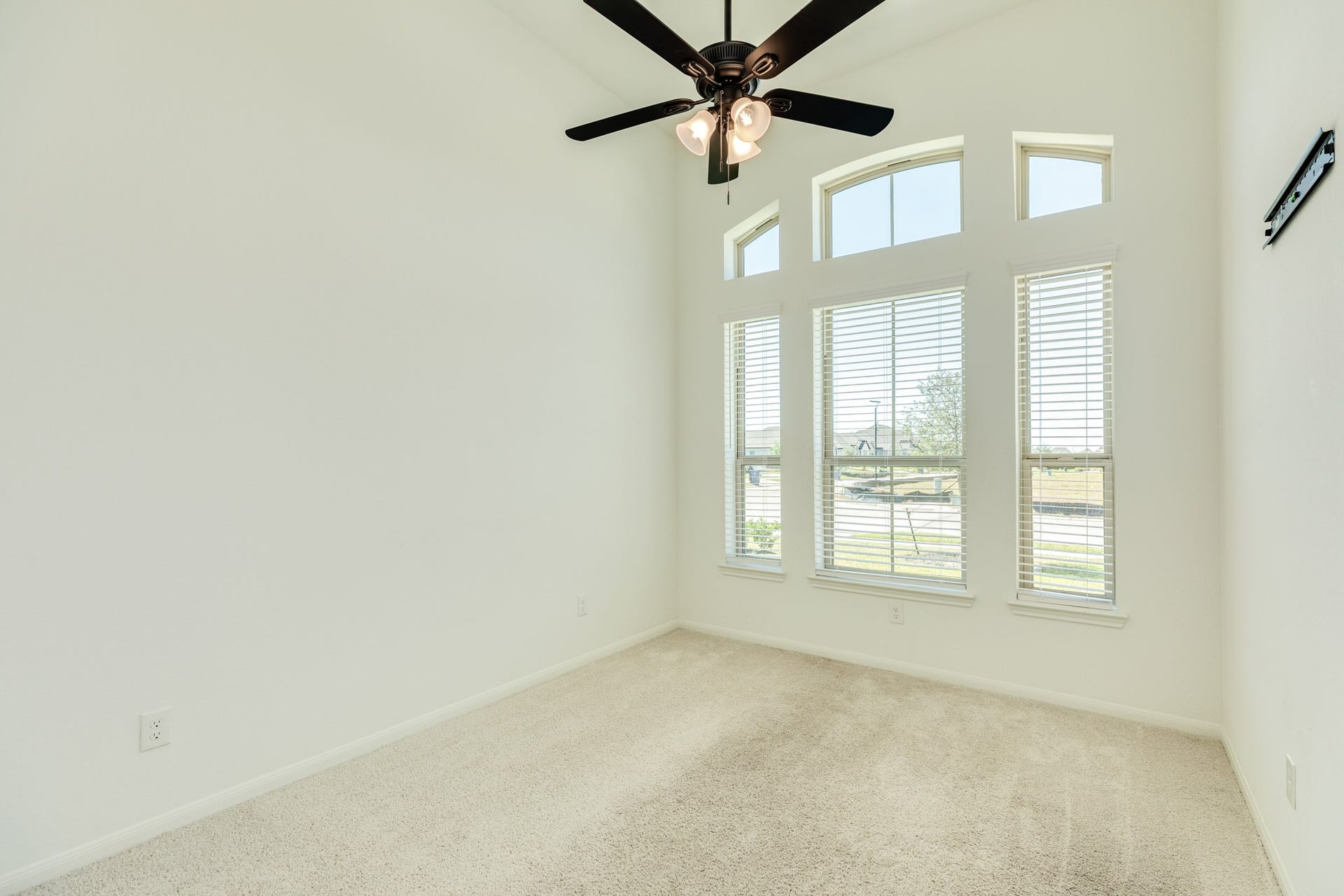 3602 Cardinal Pointe Drive, Angleton, TX 77515