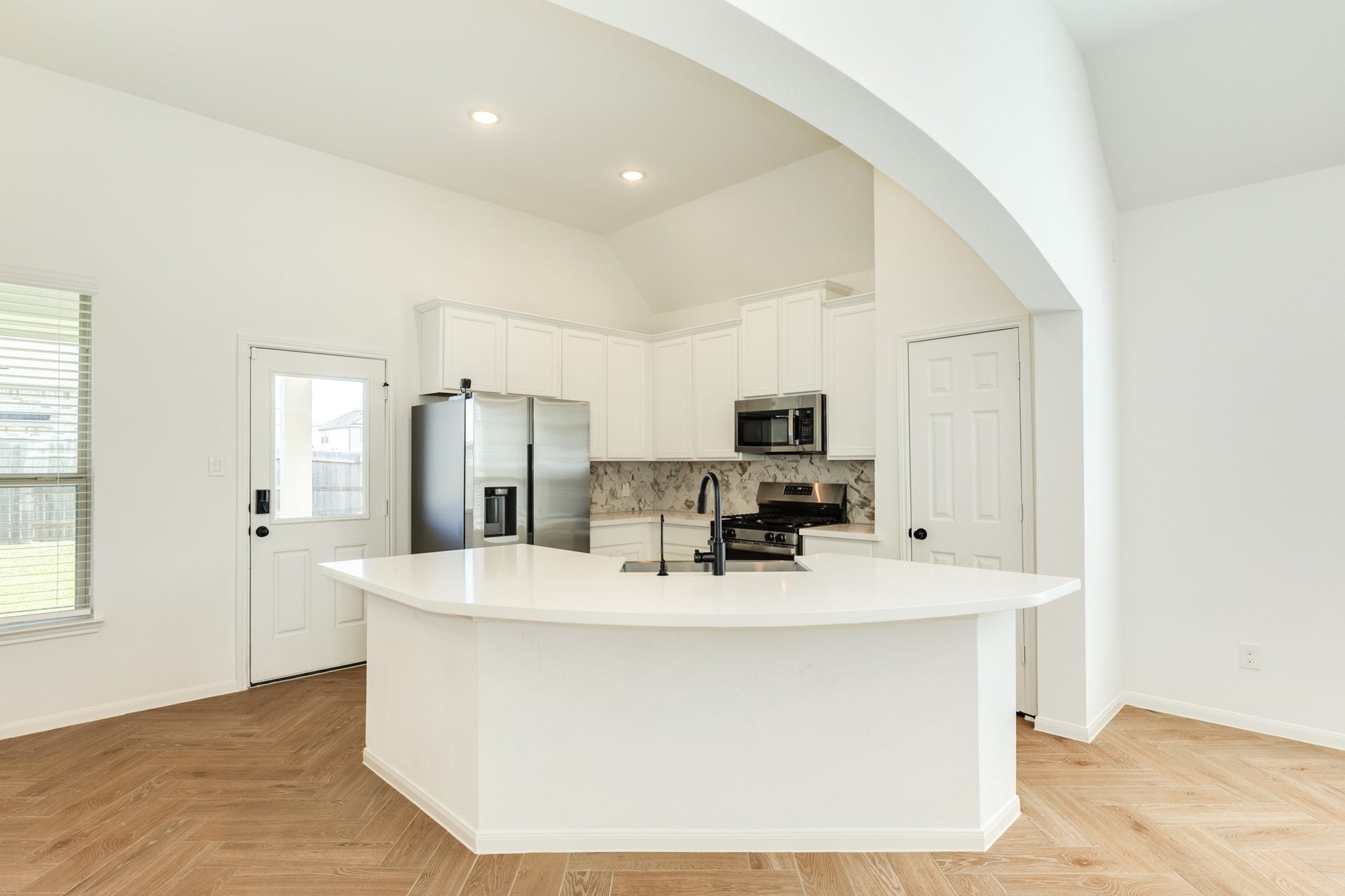 3602 Cardinal Pointe Drive, Angleton, TX 77515