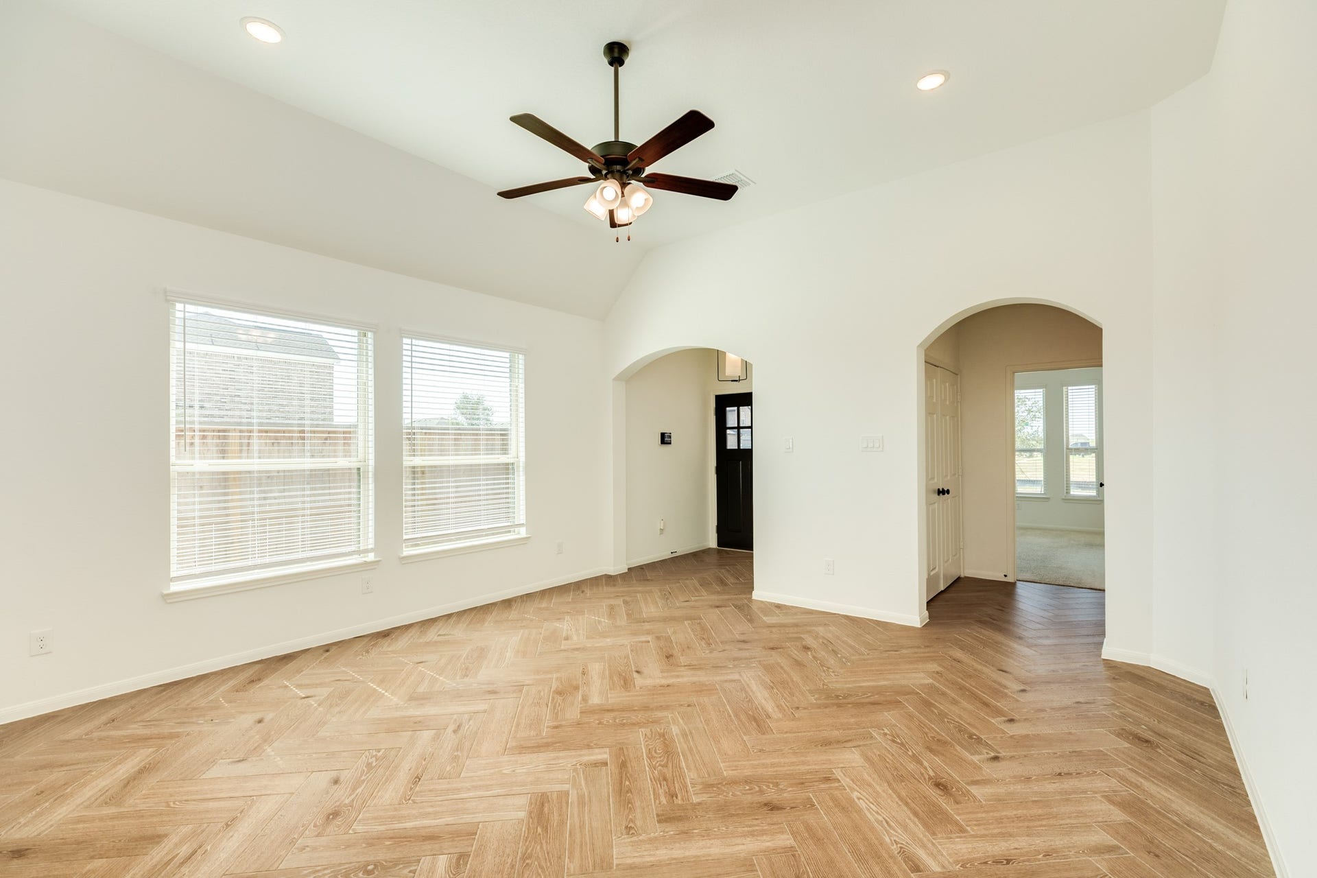 3602 Cardinal Pointe Drive, Angleton, TX 77515