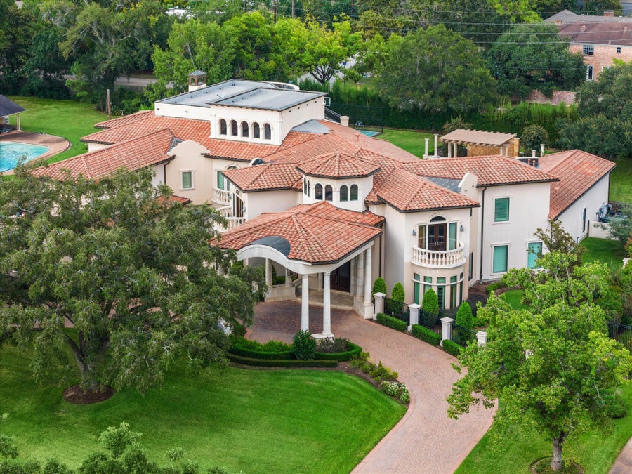 Property photo for 5412 Sturbridge Drive, Houston, TX