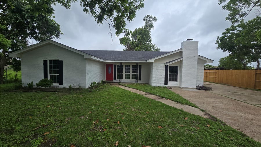 Property photo for 301 Brown Drive, Texas City, TX