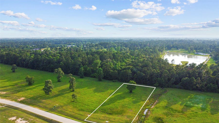 Property photo for 2040 Stallion Lakes Avenue, Hockley, TX