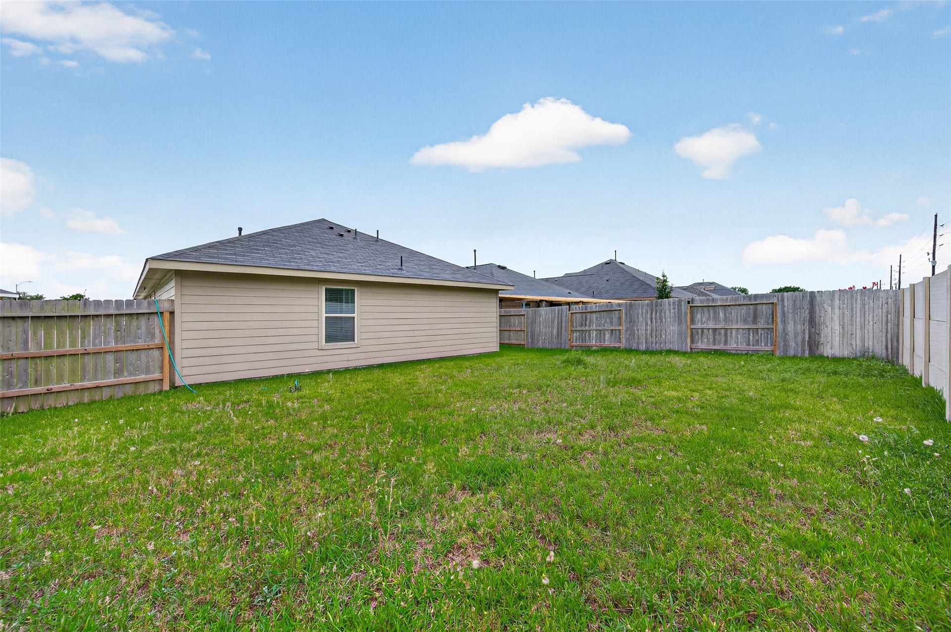 24106 Maple Turn Lane, Hockley, TX 77447 24106 Maple Turn Lane, Hockley, TX 77447