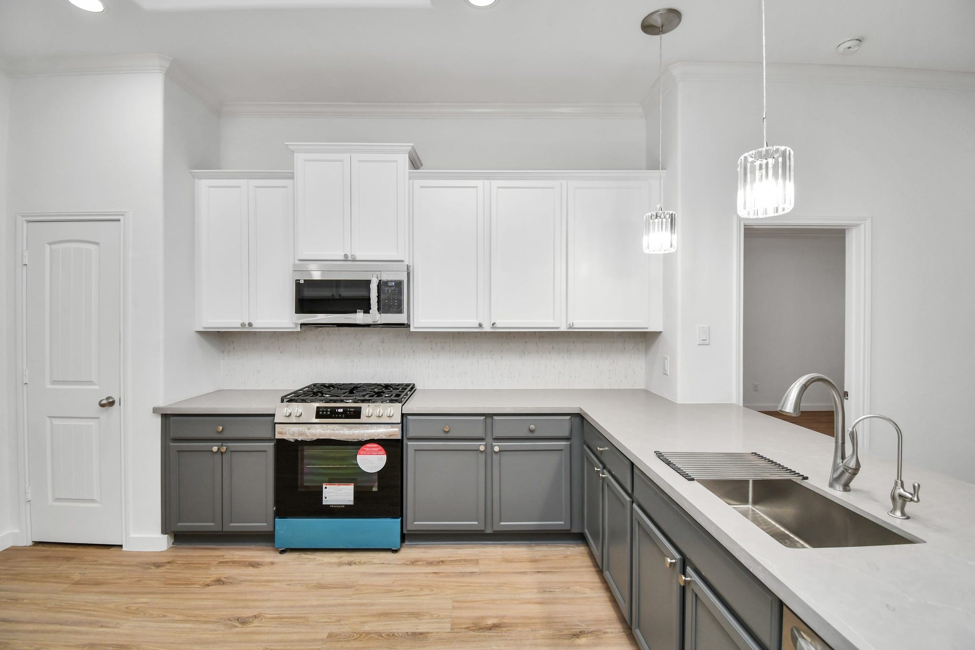 25827 Rustica Drive, Tomball, TX 77375 25827 Rustica Drive, Tomball, TX 77375