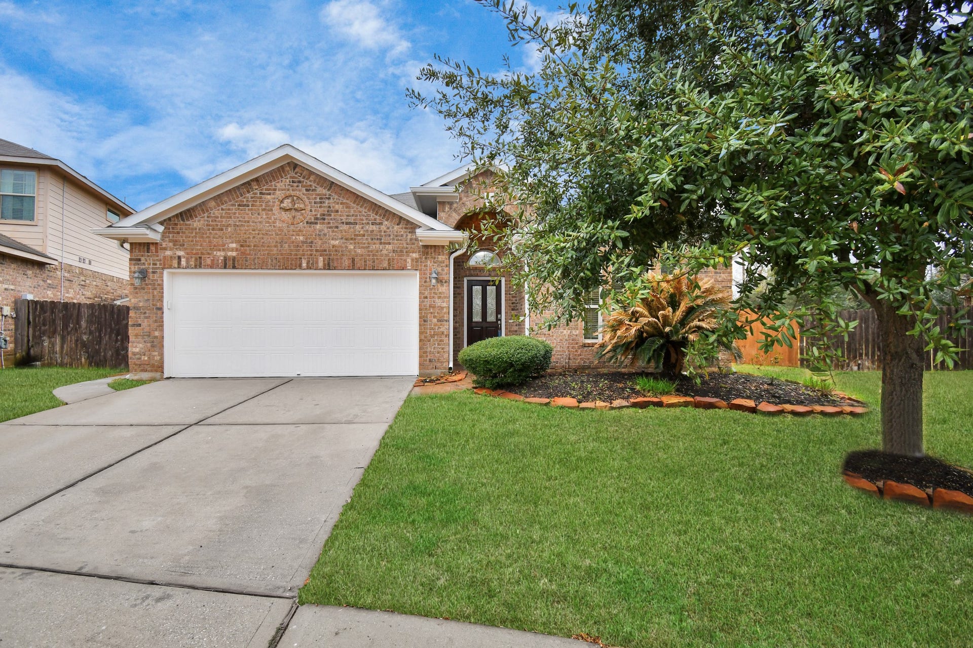 25827 Rustica Drive, Tomball, TX 77375 25827 Rustica Drive, Tomball, TX 77375