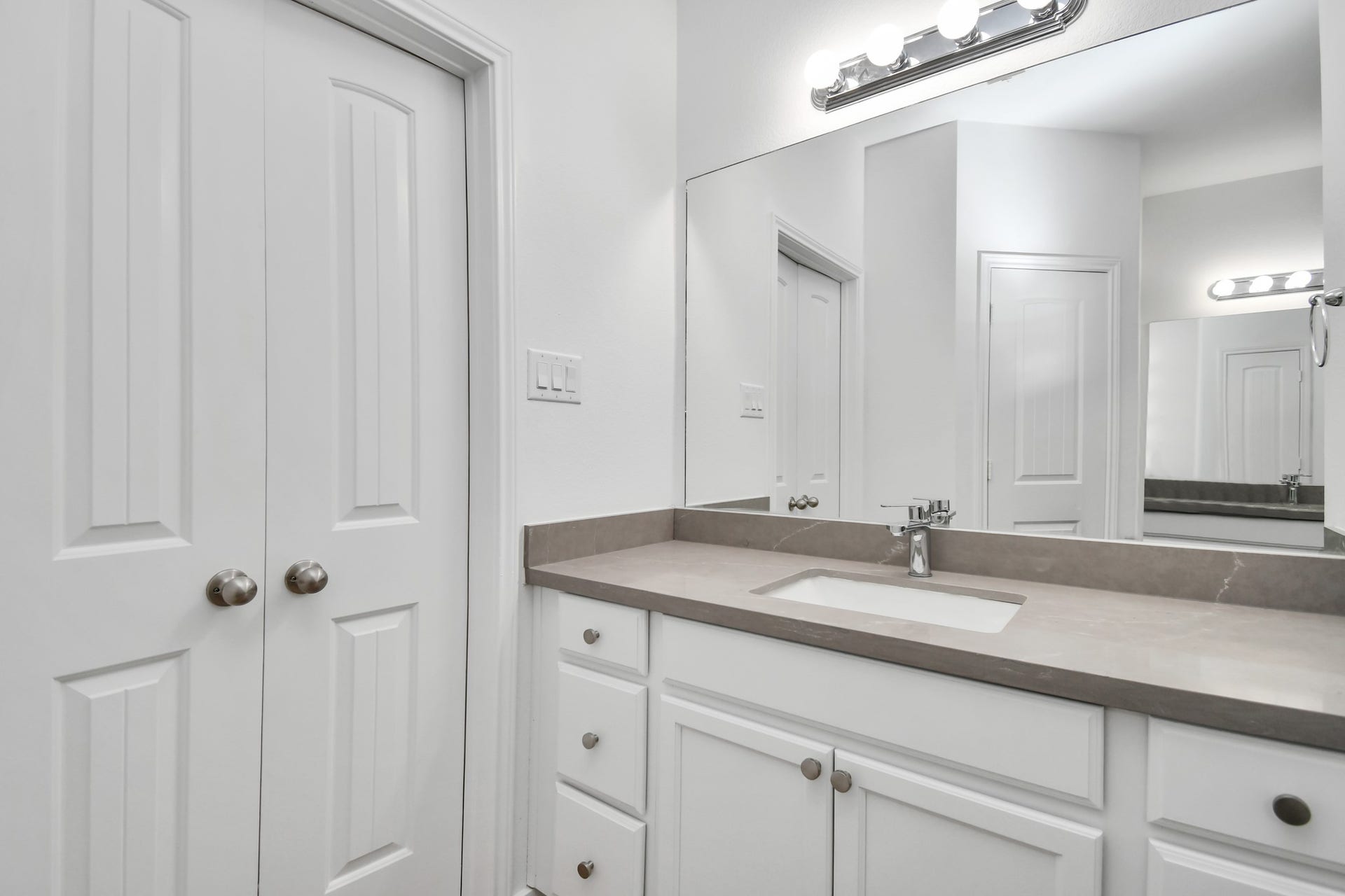 25827 Rustica Drive, Tomball, TX 77375 25827 Rustica Drive, Tomball, TX 77375