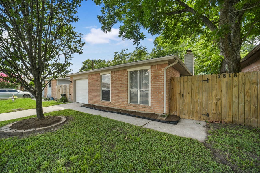 Property photo for 7818 Winehill Lane, Houston, TX