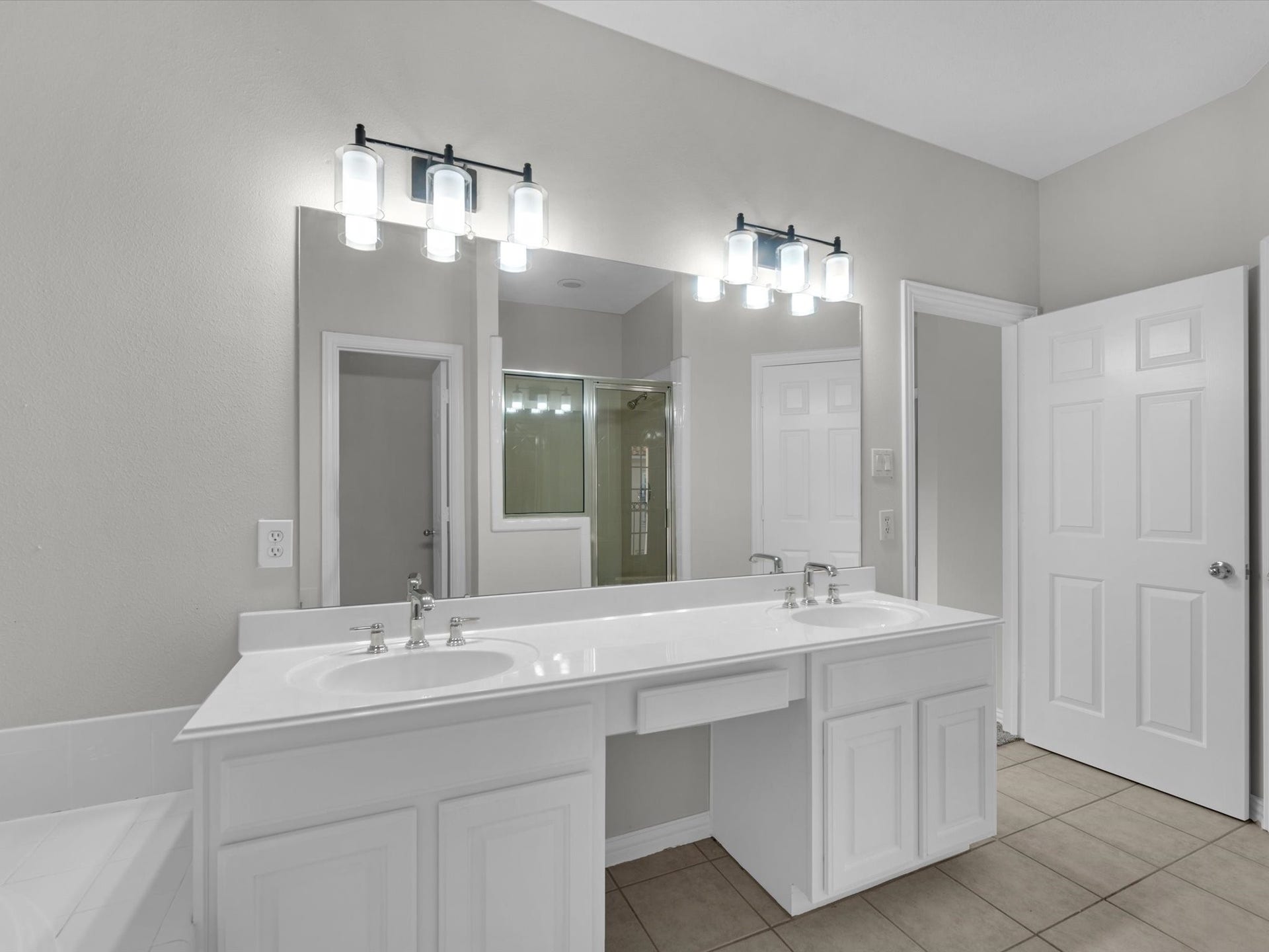7114 Harmony Cove, Houston, TX 77036 7114 Harmony Cove, Houston, TX 77036