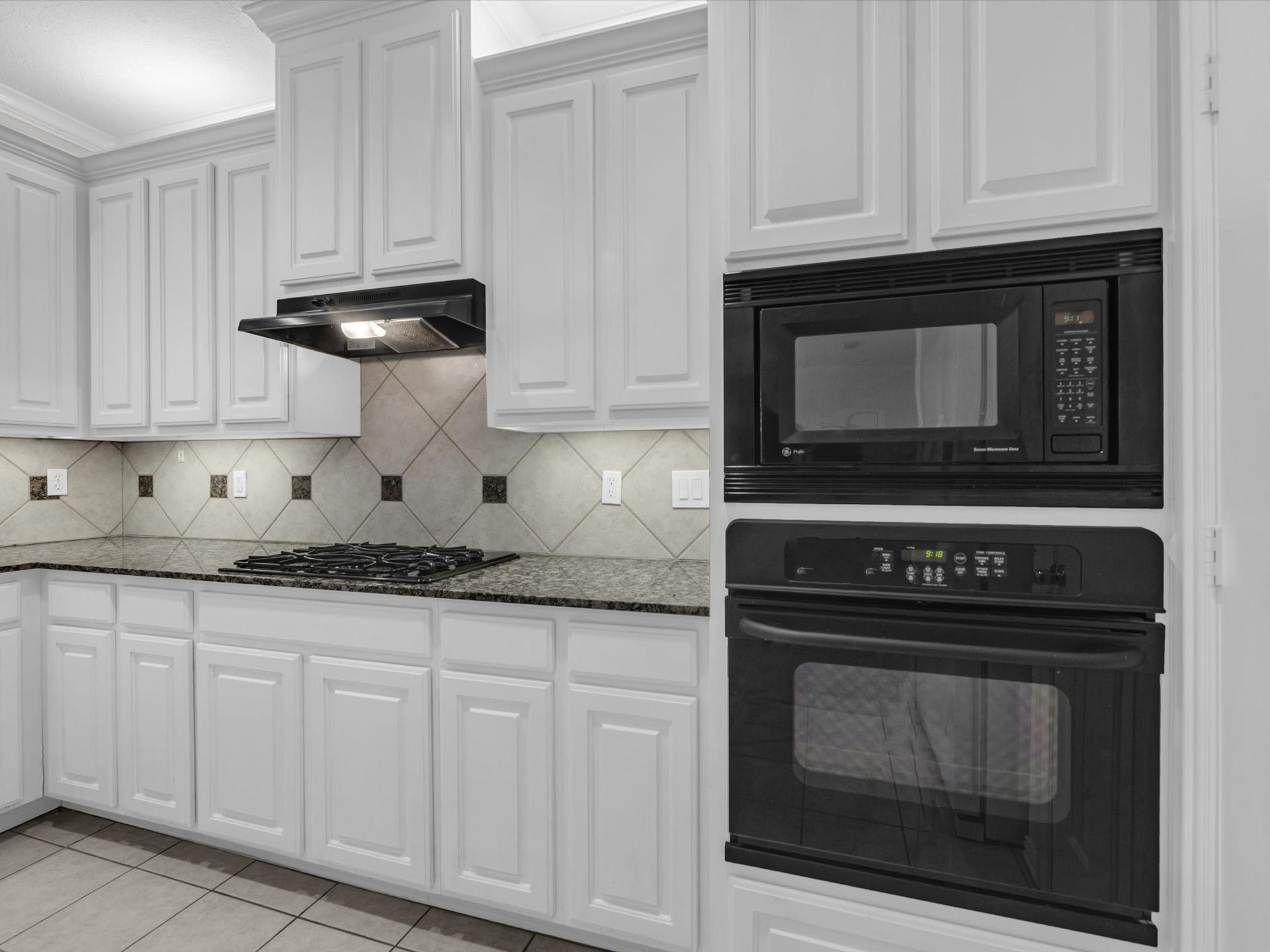 7114 Harmony Cove, Houston, TX 77036 7114 Harmony Cove, Houston, TX 77036