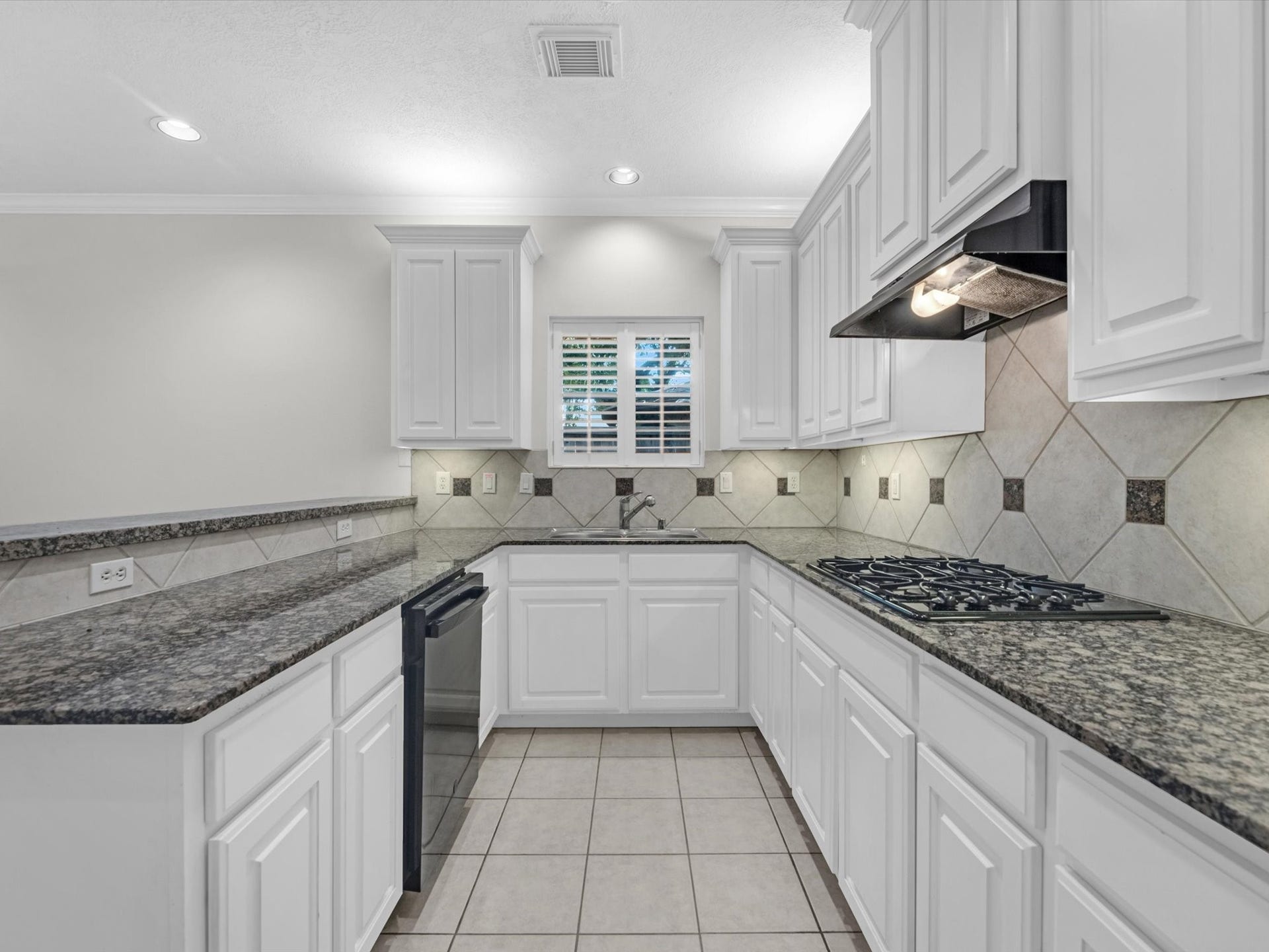 7114 Harmony Cove, Houston, TX 77036 7114 Harmony Cove, Houston, TX 77036