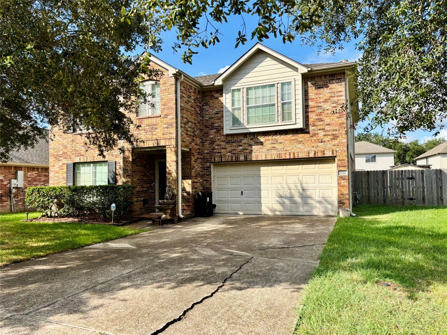 Property photo for 3018 Misty Isle Ct, Dickinson, TX