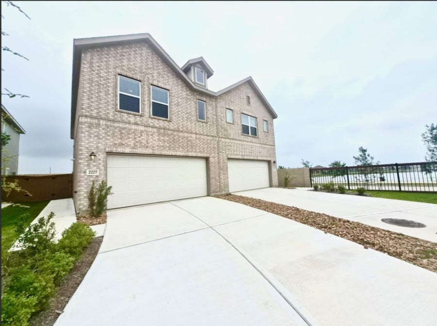 Property photo for 2136 Salinas Drive, Rosharon, TX