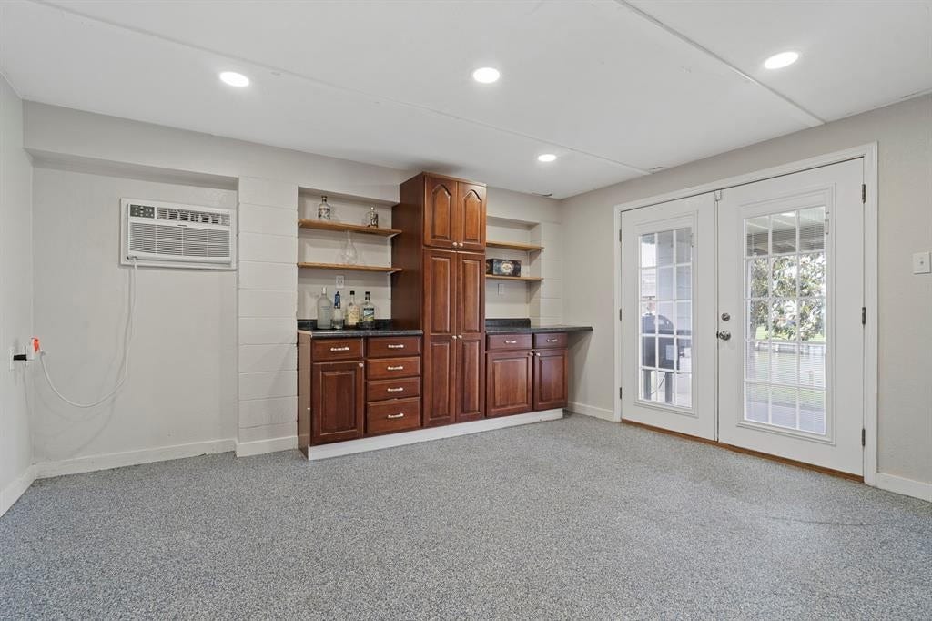 30 N Curlew Street, La Marque, TX 77568 30 N Curlew Street, La Marque, TX 77568