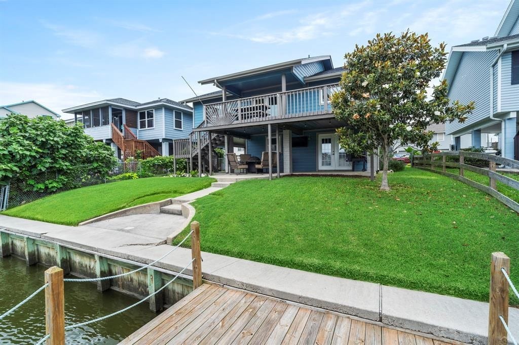 30 N Curlew Street, La Marque, TX 77568 30 N Curlew Street, La Marque, TX 77568