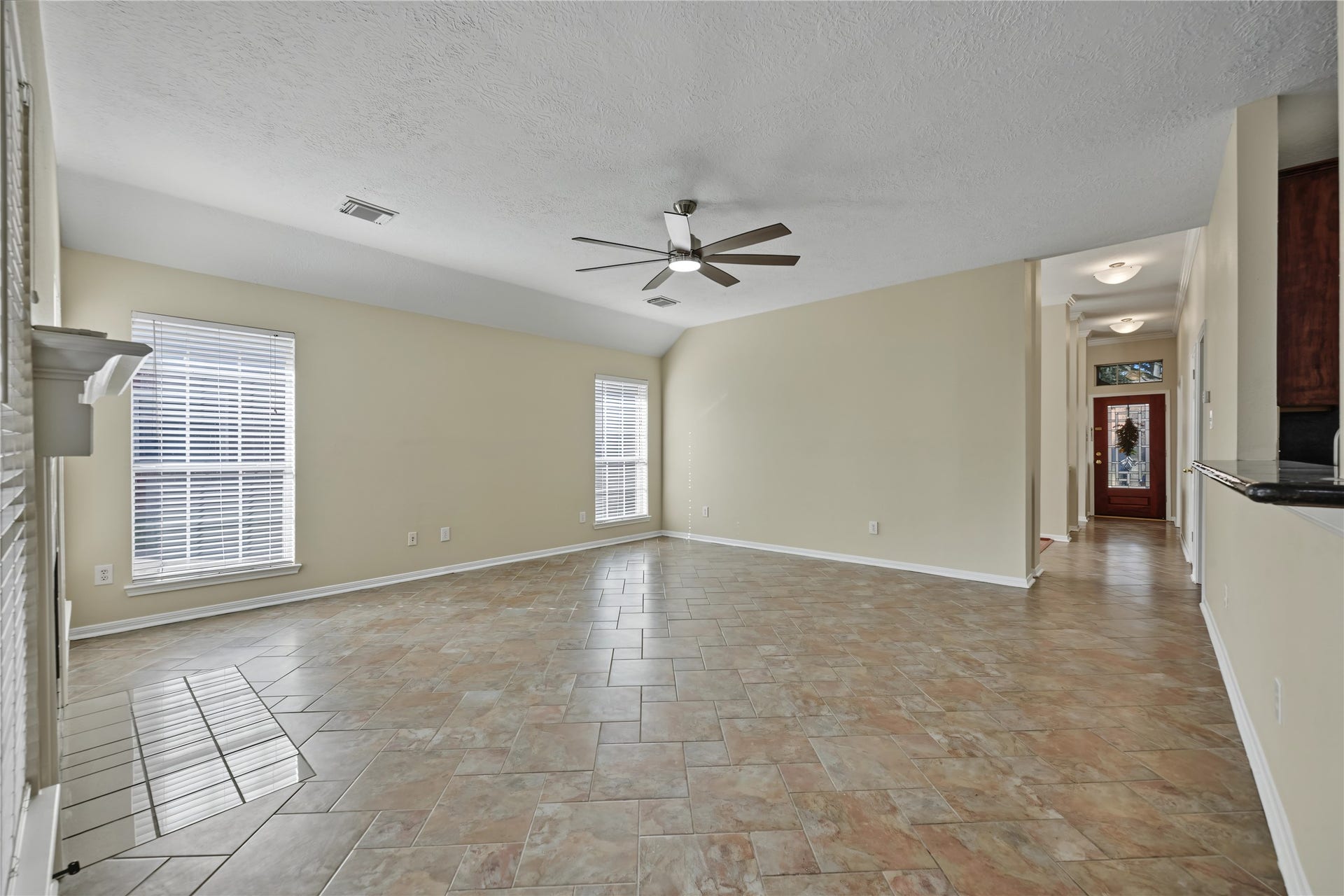 102 Crimson Bay Drive, League City, TX 77573
