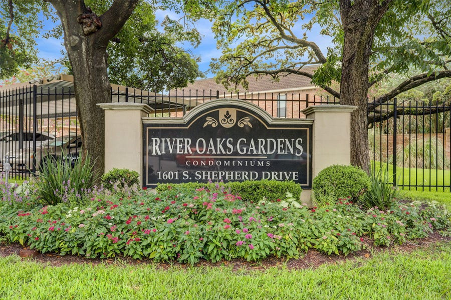 Property photo for 1601 S Shepherd Drive, #207, Houston, TX