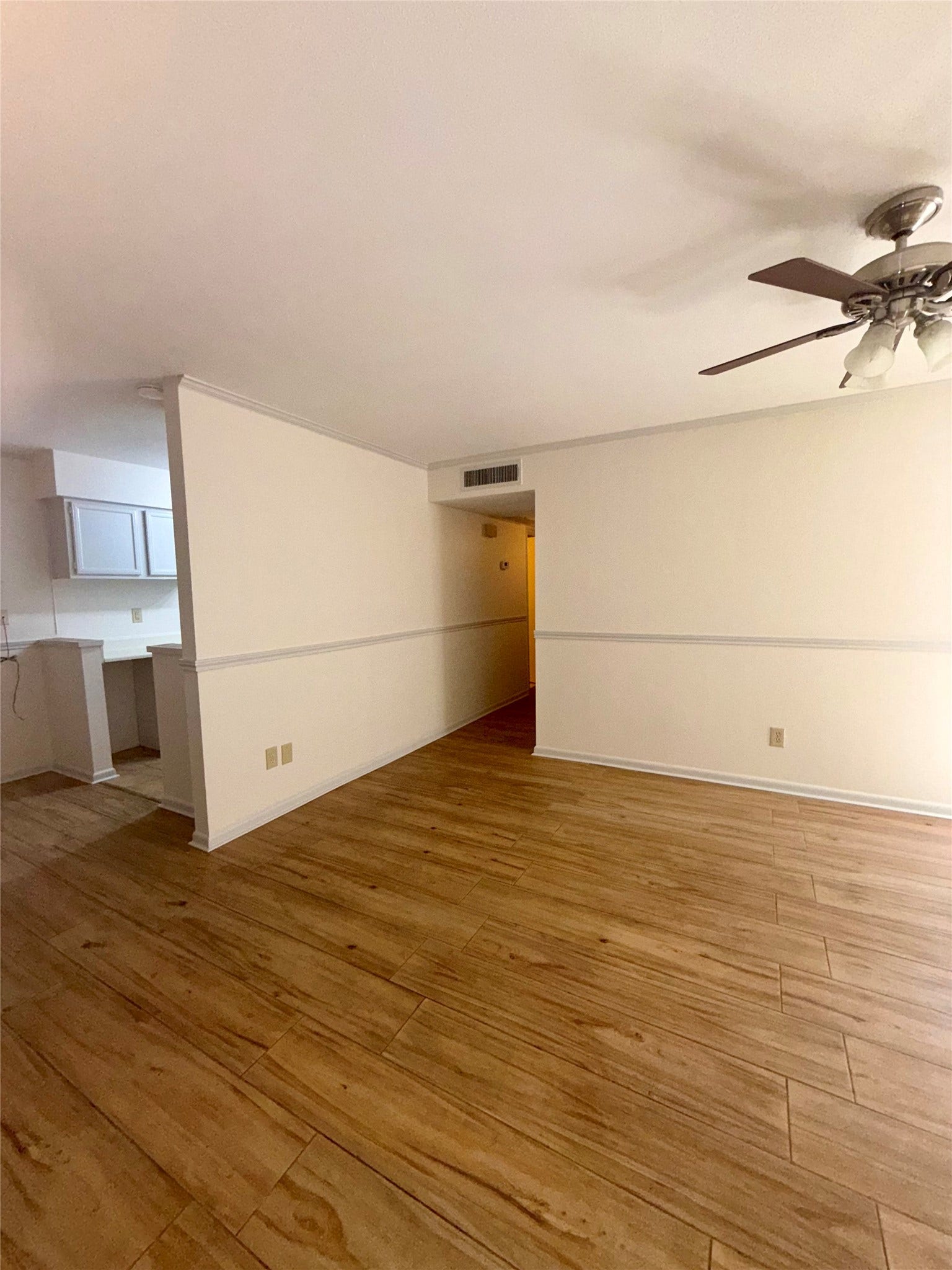 1601 S Shepherd Drive, #1, Houston, TX 77019 Living room with F/P and door to patio