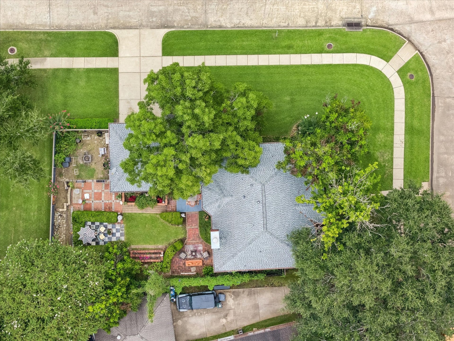 1019 Quiet Glen Court, Sugar Land, TX 77479 Overhead look at the property.