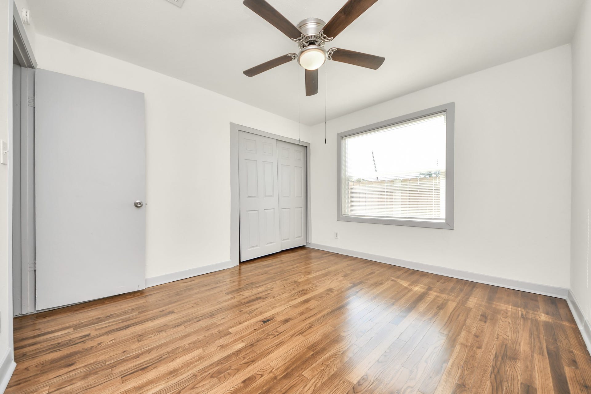 801 Mabel Street, Richmond, TX 77469 cozy bedroom
