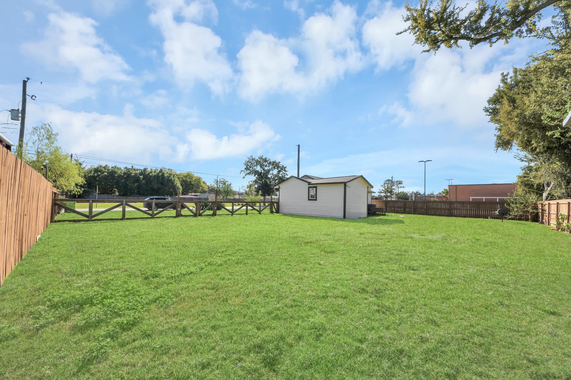 801 Mabel Street, Richmond, TX 77469 Spacious oversized lot