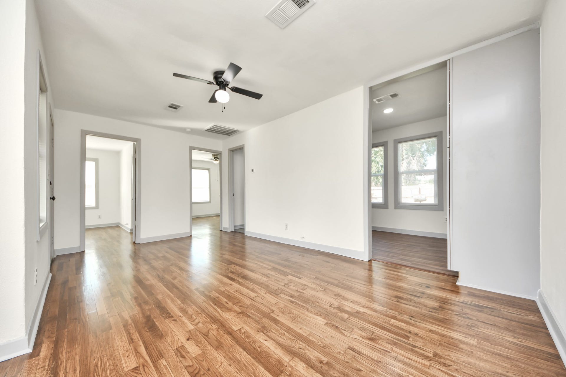 801 Mabel Street, Richmond, TX 77469 refinished original wood floors
