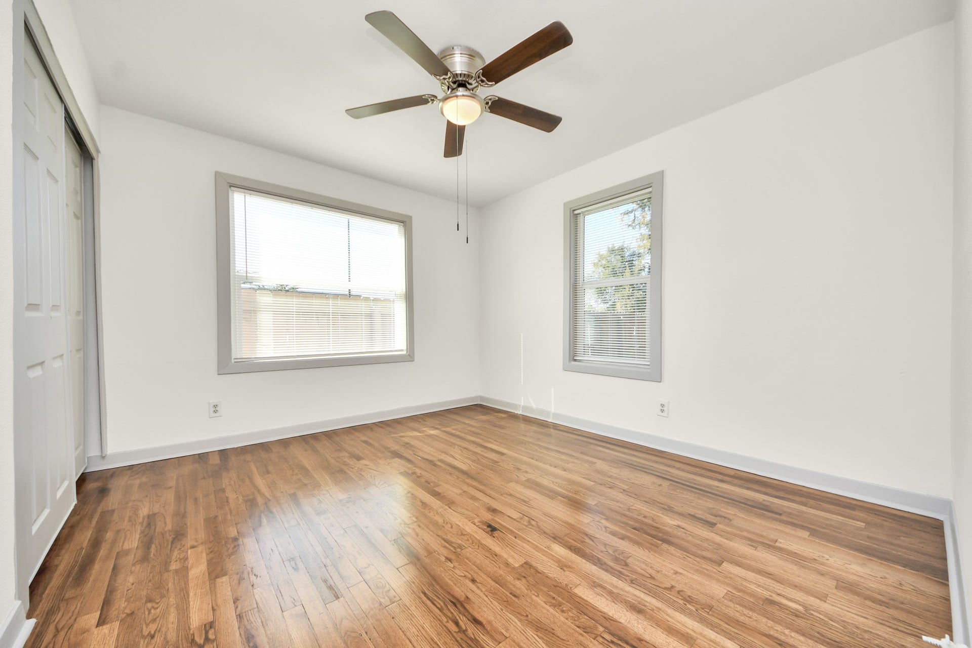 801 Mabel Street, Richmond, TX 77469 cozy bedroom
