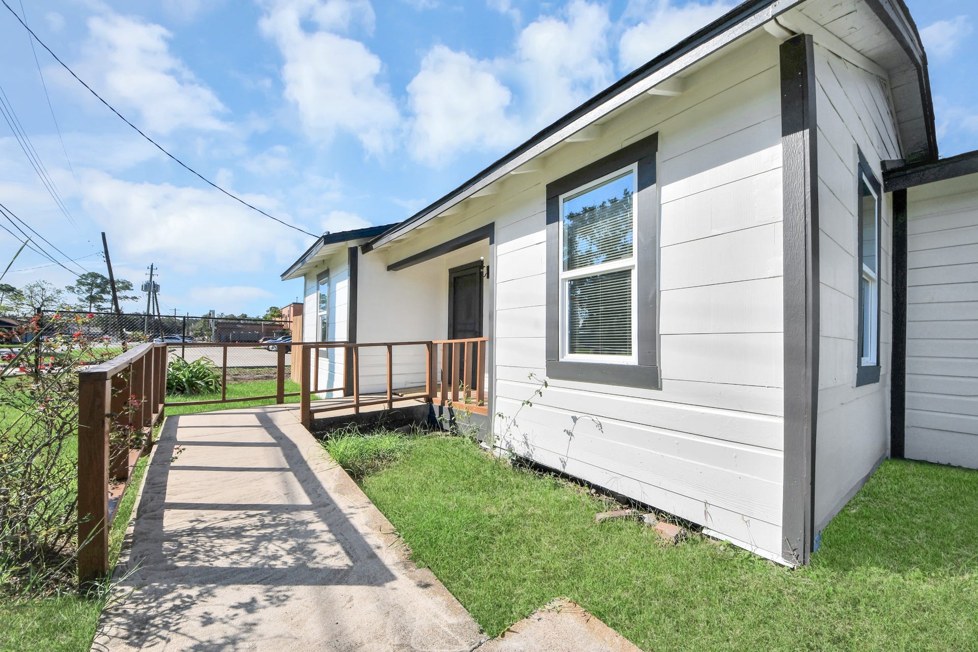 801 Mabel Street, Richmond, TX 77469 welcoming entry