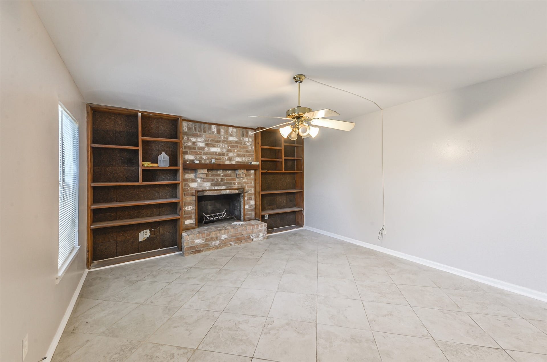 16602 Quail Dale Drive, Houston, TX 77489