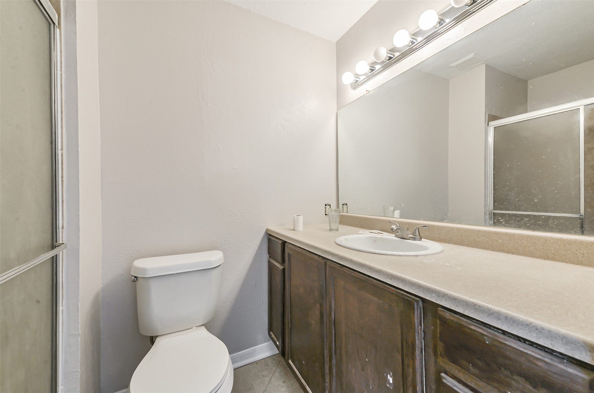 16602 Quail Dale Drive, Houston, TX 77489