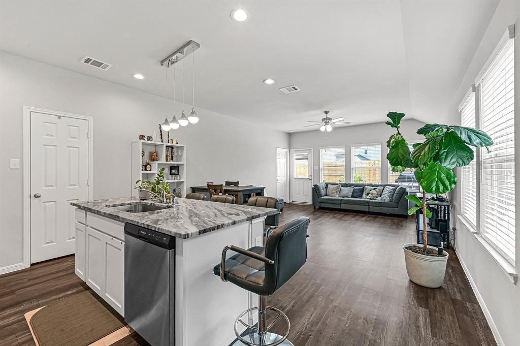 487 Long Beach Bay Drive, Katy, TX 77493 487 Long Beach Bay Drive, Katy, TX 77493