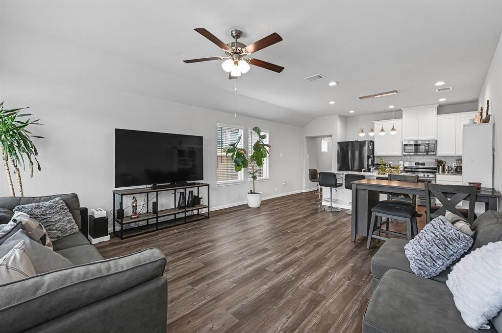 487 Long Beach Bay Drive, Katy, TX 77493 487 Long Beach Bay Drive, Katy, TX 77493