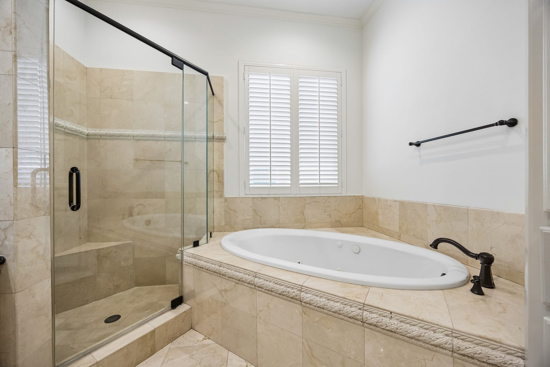 2214 Driscoll Street, Houston, TX 77019 2214 Driscoll Street, Houston, TX 77019