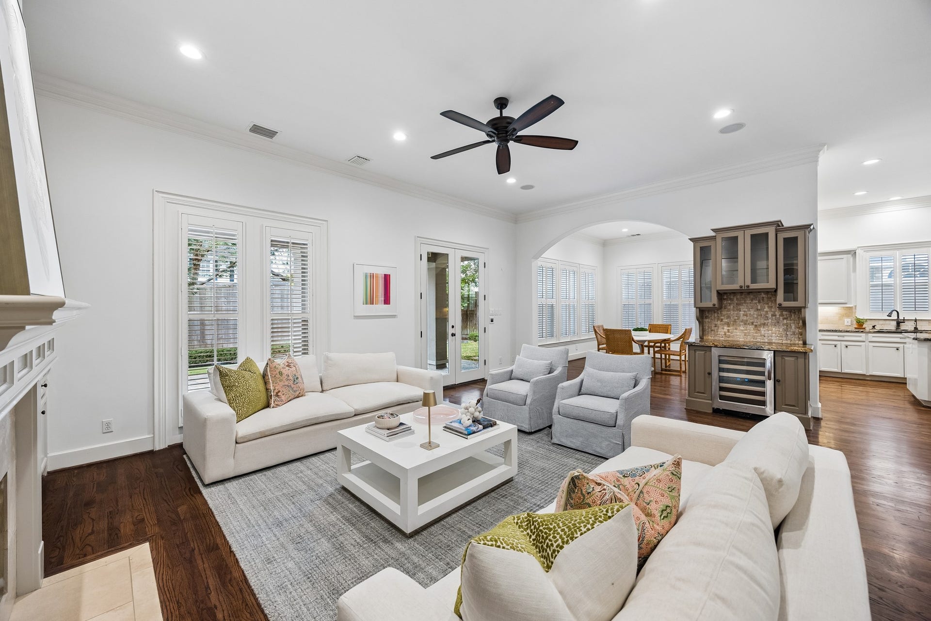 2214 Driscoll Street, Houston, TX 77019 2214 Driscoll Street, Houston, TX 77019