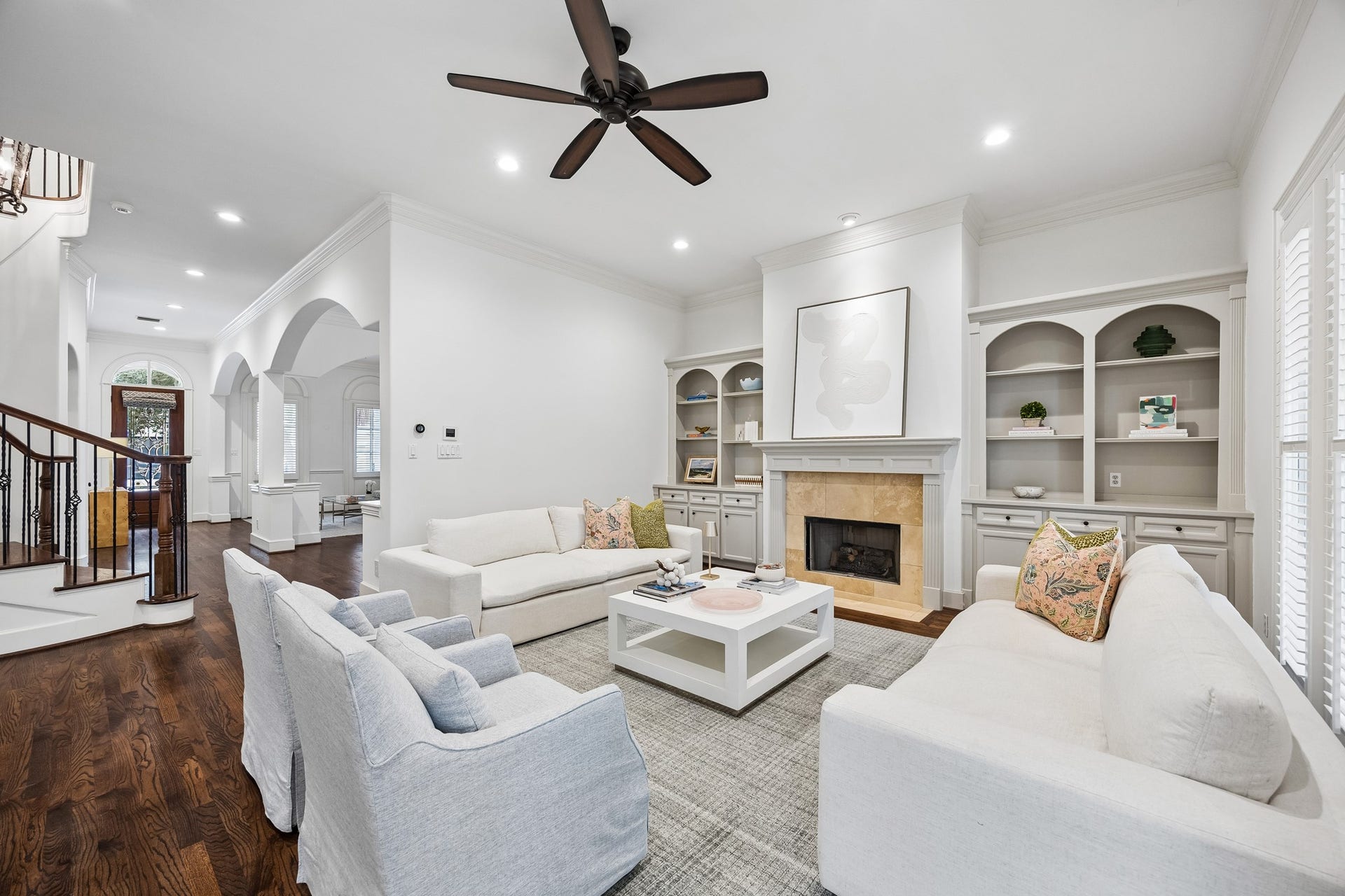 2214 Driscoll Street, Houston, TX 77019 2214 Driscoll Street, Houston, TX 77019