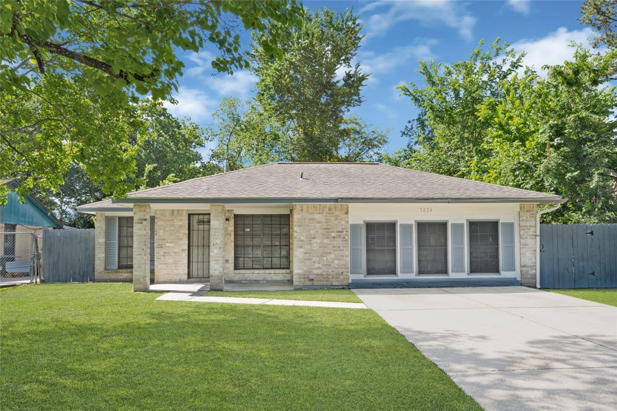 Property photo for 7026 Hedgewood Street, Houston, TX
