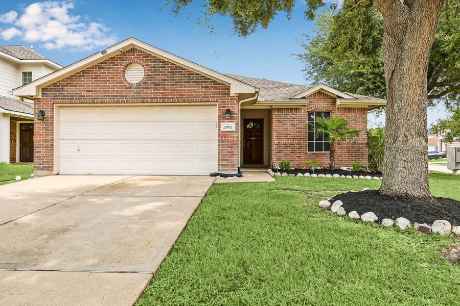 Property photo for 20502 Holly Barr Ln, Cypress, TX