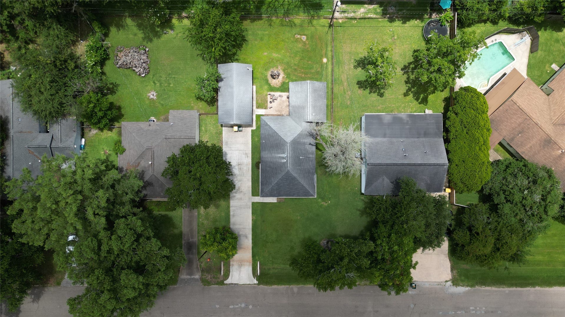 2109 Magnolia Drive, La Marque, TX 77568 2109 Magnolia Drive, La Marque, TX 77568