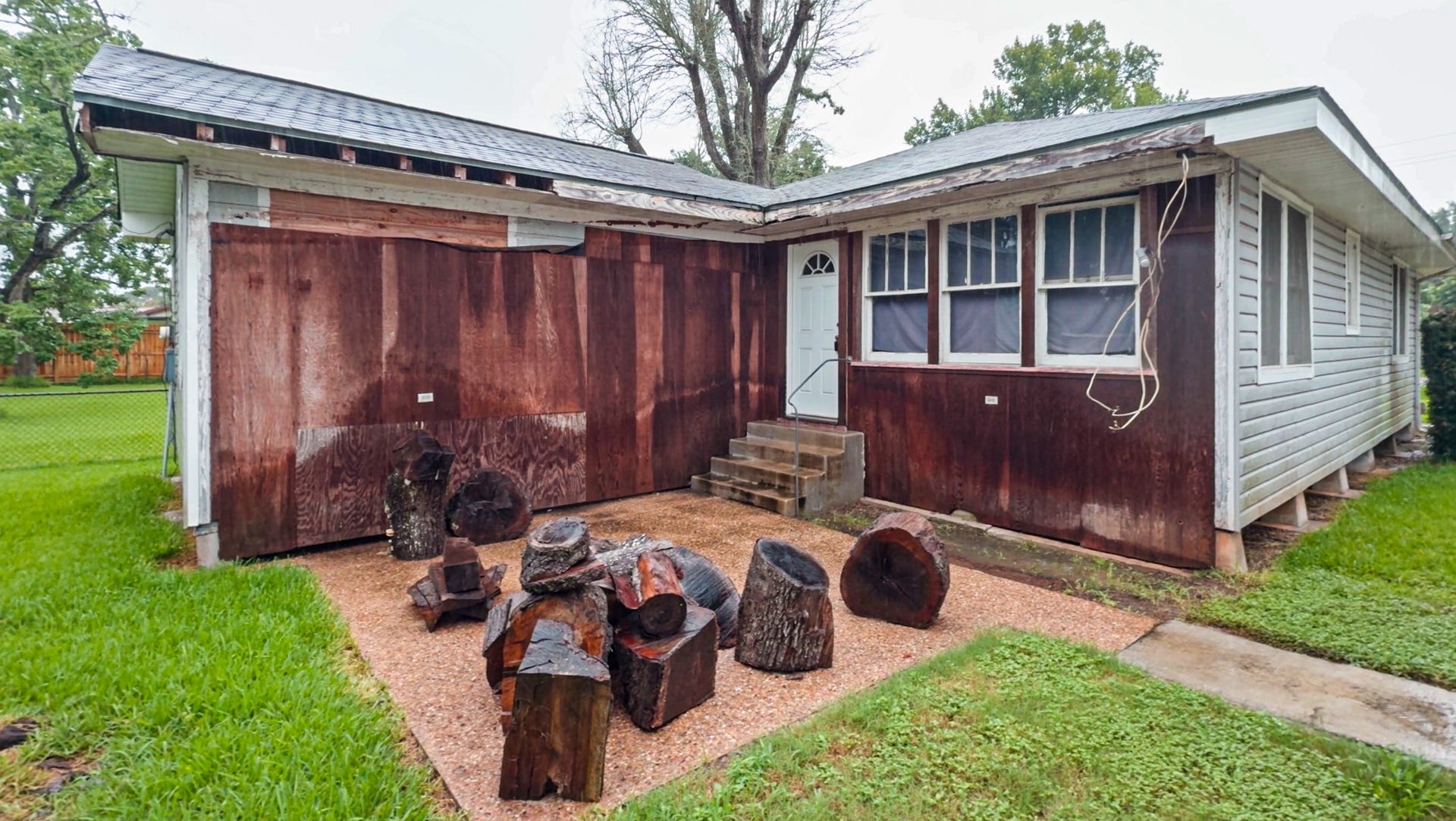 2109 Magnolia Drive, La Marque, TX 77568 2109 Magnolia Drive, La Marque, TX 77568