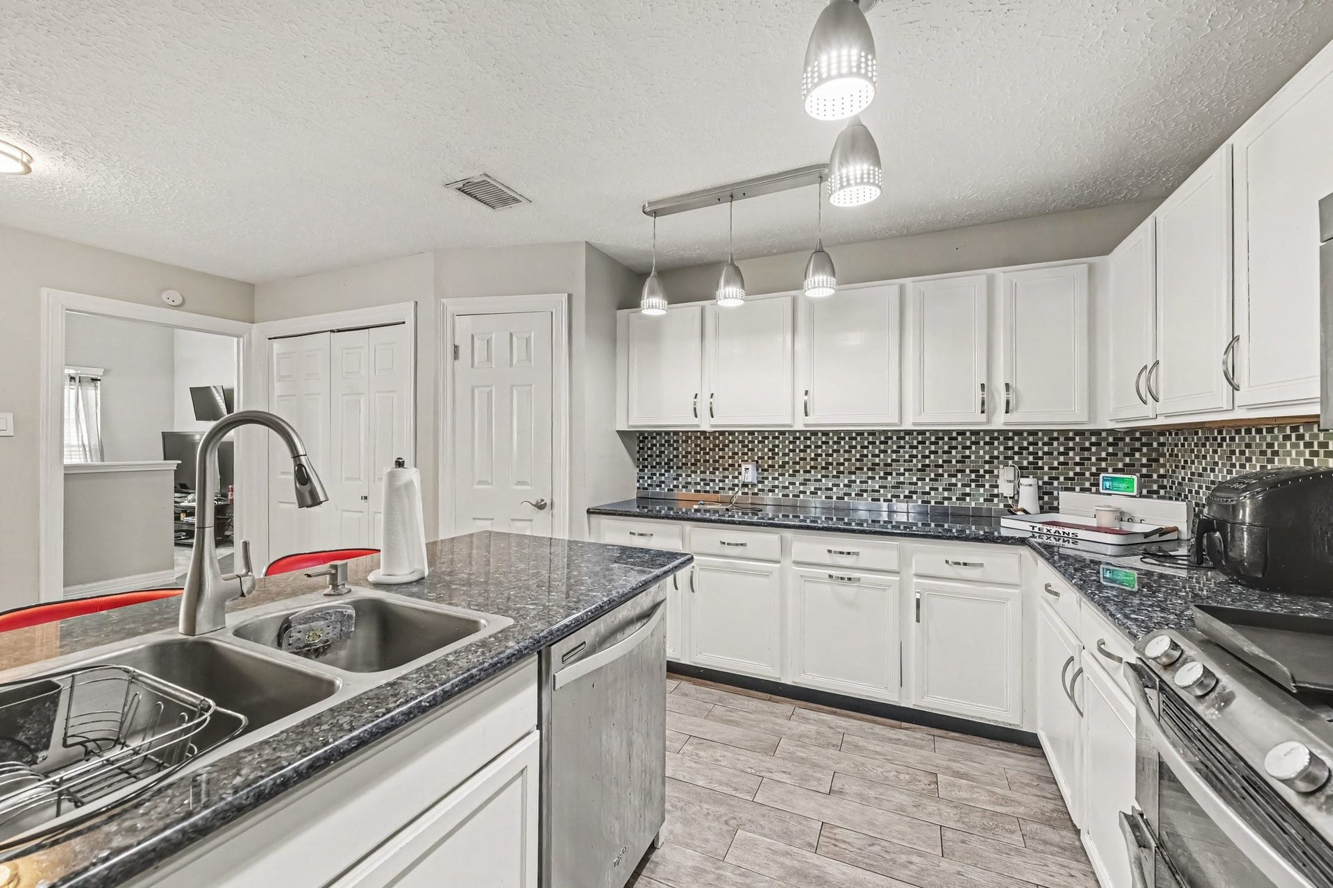515 Foxglove Drive, Missouri City, TX 77489