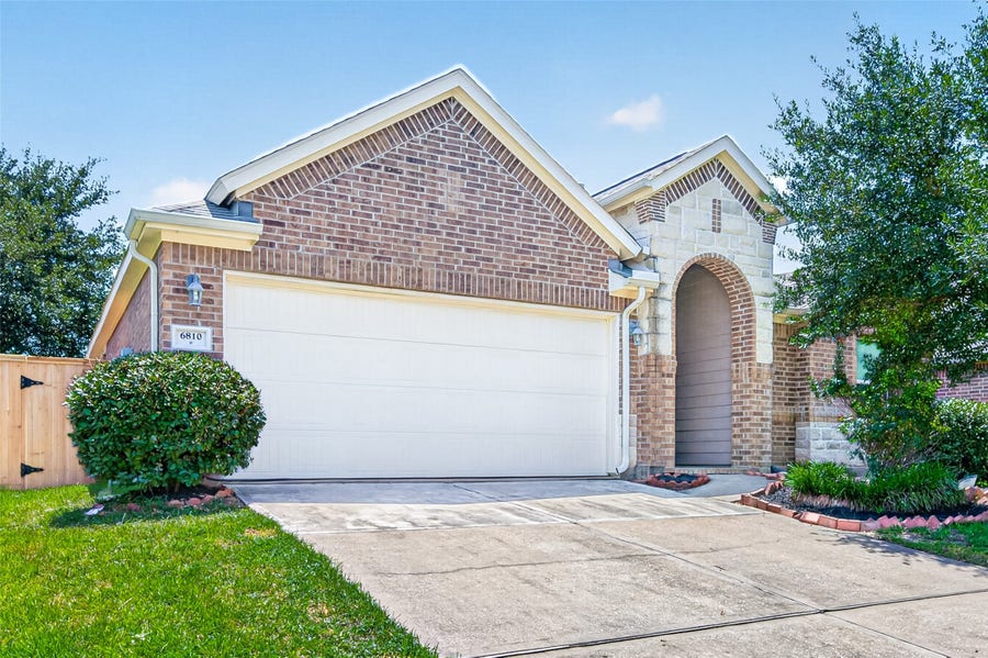 Property photo for 6810 Blue Glade Drive, Richmond, TX