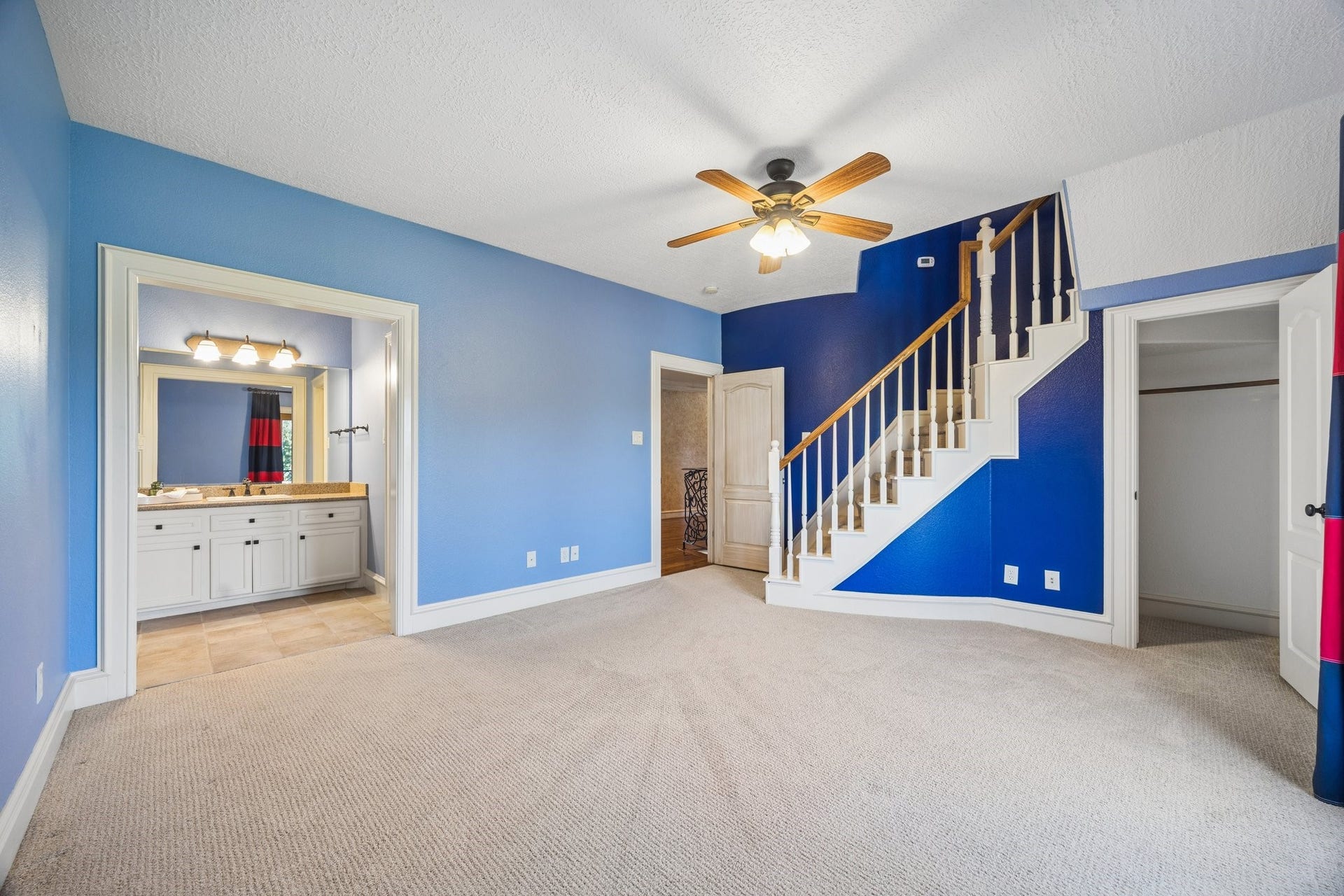 2811 Hinkles Ferry, Richmond, TX 77406 2-story bedroom with en-suite bath: stairs lead to another room above it!