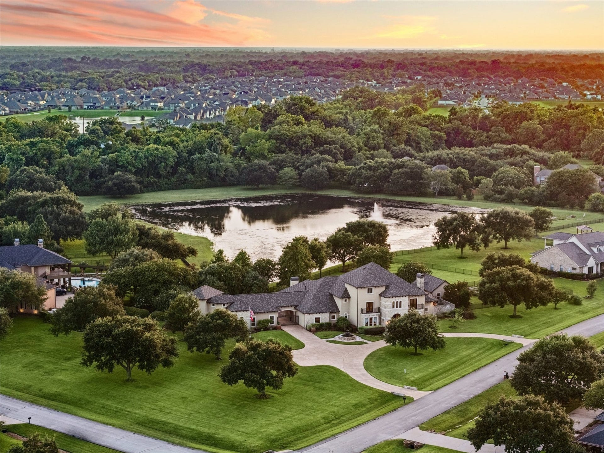 2811 Hinkles Ferry, Richmond, TX 77406 2811 Hinkles Ferry, Richmond, TX 77406